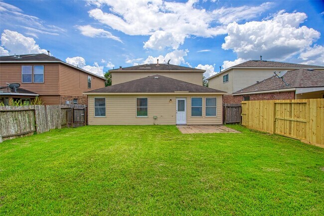 Building Photo - 8907 Grand Villa Ln