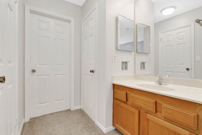 Building Photo - 1311 Clubside Dr
