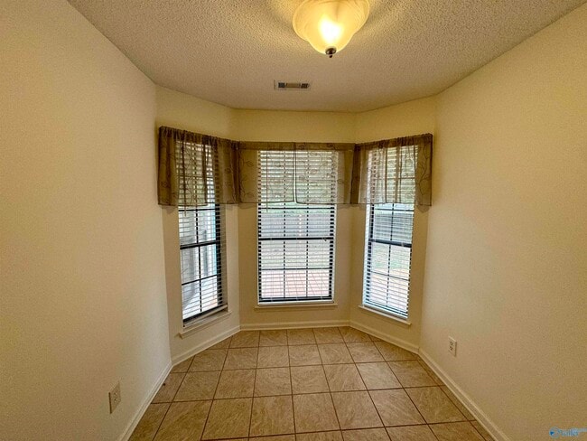 Building Photo - 129 Telluride Dr