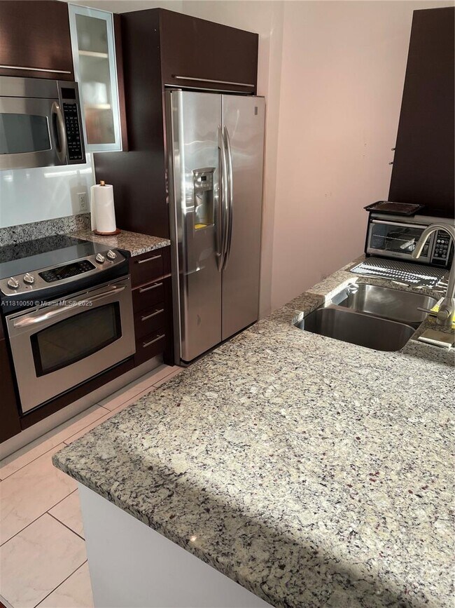 Primary Photo - 951 Brickell Ave