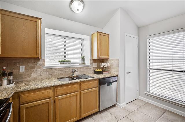 Building Photo - 1501 Springaire Ln