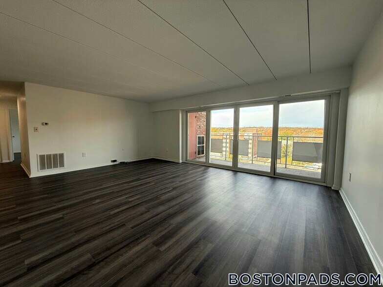 Building Photo - 53 Hill Rd