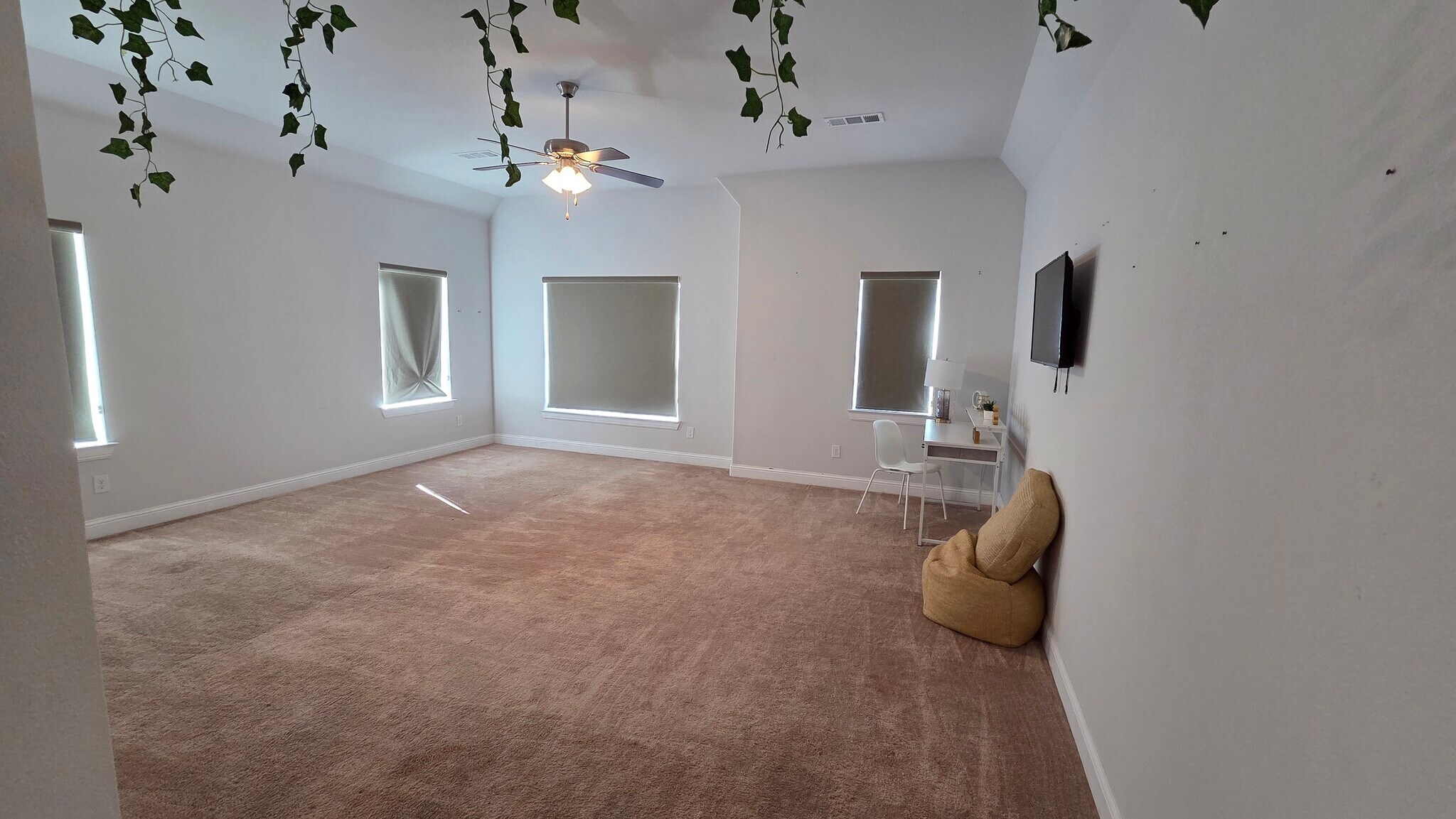 Building Photo - 1112 Maverick Dr