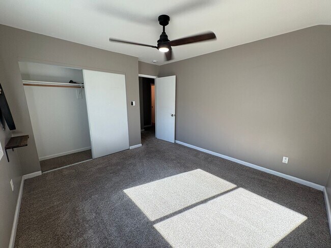 Building Photo - 4945 Mt Alifan Dr