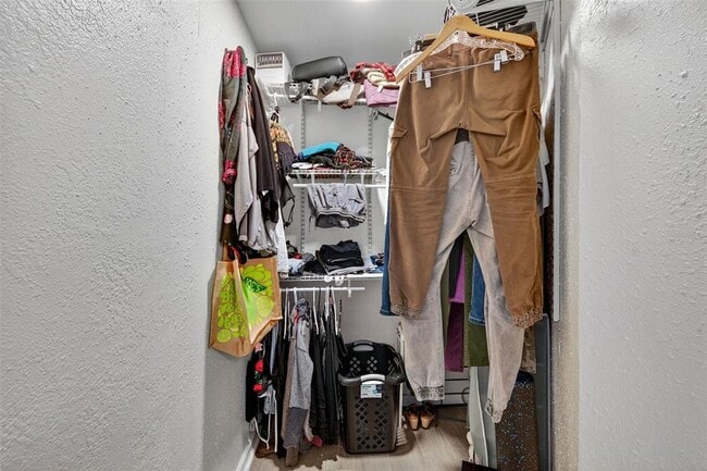 Building Photo - 11761 80th Ave