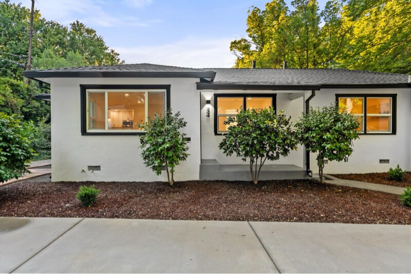 Building Photo - 5370 Moddison Ave