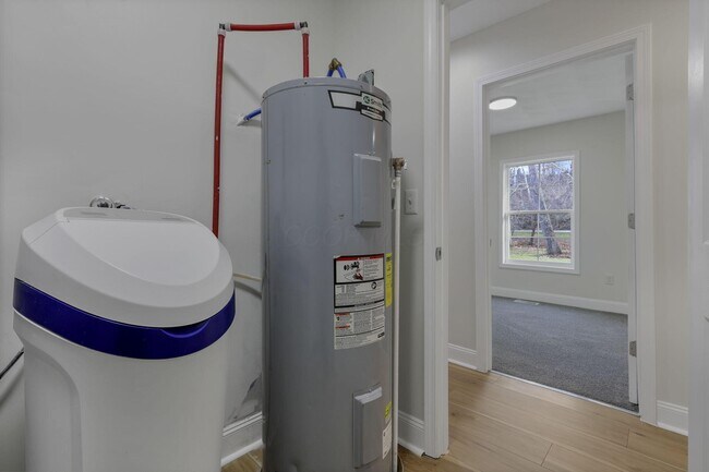 Building Photo - 4075 Gun Barrel Rd NE