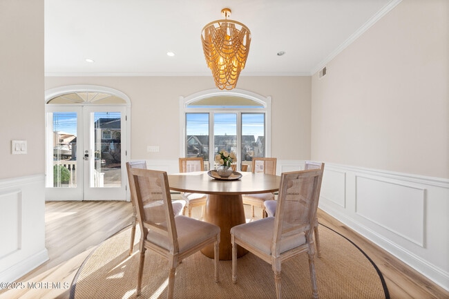 Building Photo - 3456 E Thistle Ave