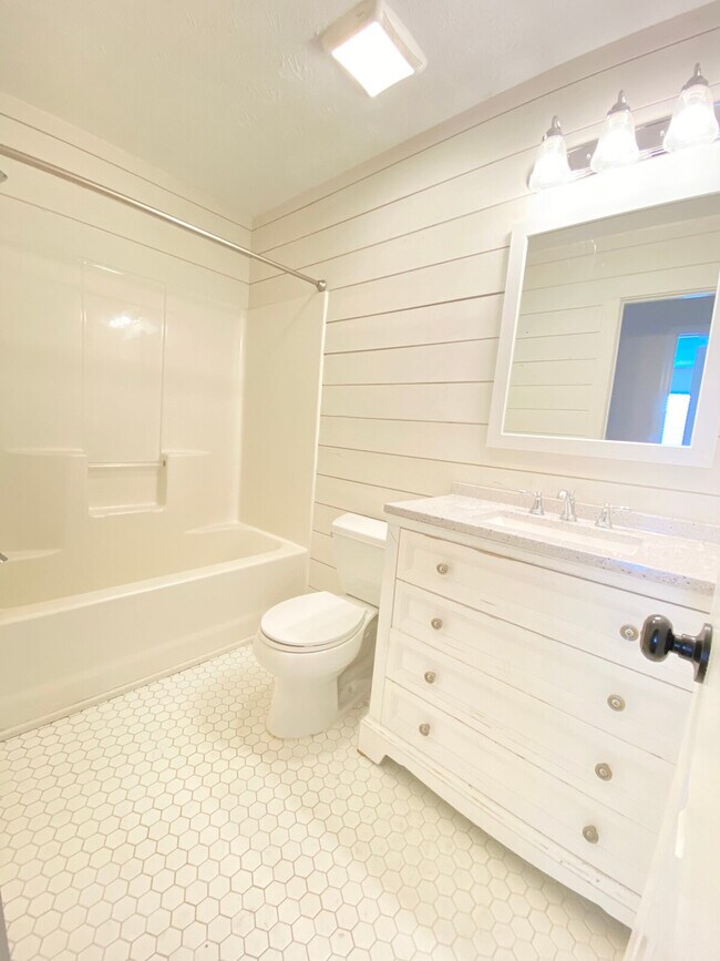 Building Photo - 4348 Todd Rd