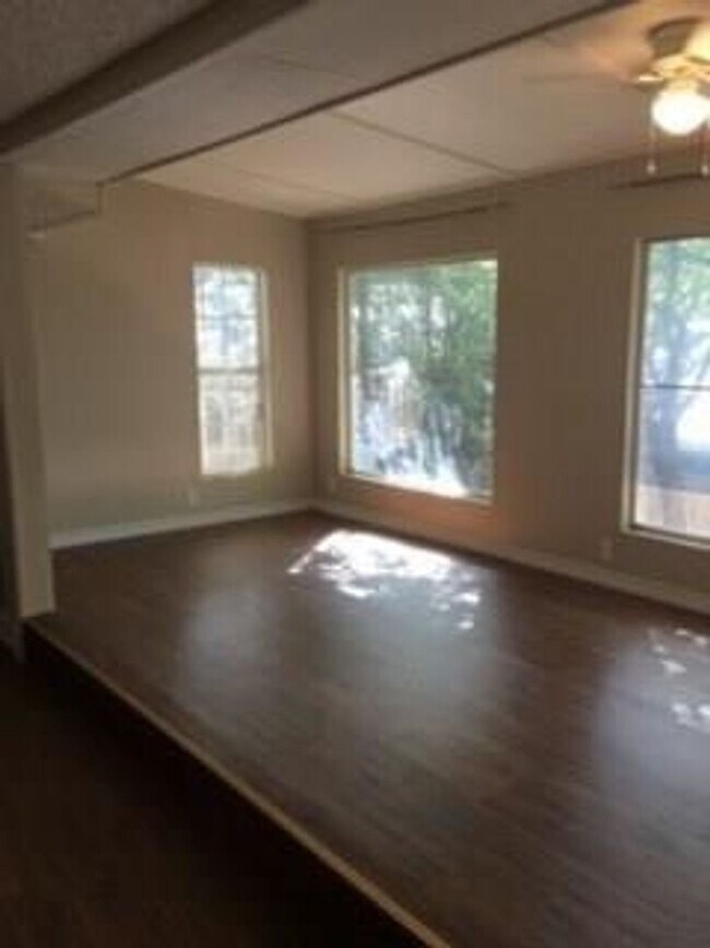 Building Photo - 4305 Avenue A