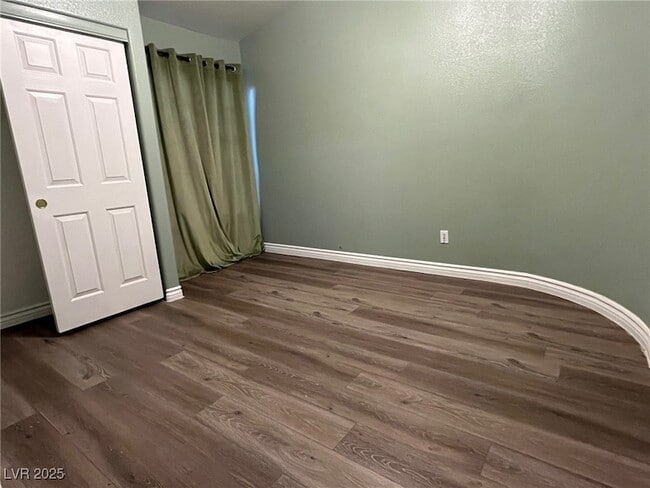 Building Photo - 1855 Double Delight Ave