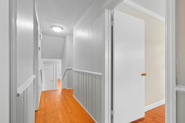 Building Photo - Furnished Room Rental - Pfafftown