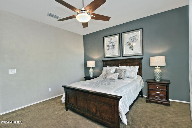 Building Photo - 4394 N Hummingbird Dr