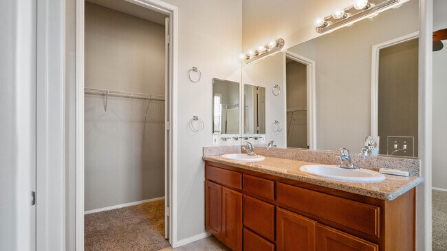 Building Photo - 49142 Barrymore St