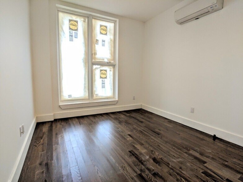 Building Photo - 171 Linden Blvd