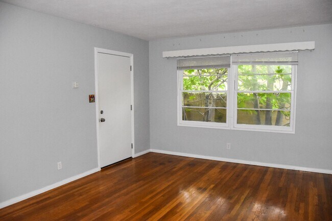 Building Photo - Steps to Chapman College