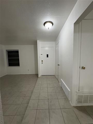 Building Photo - 1812 Redwood St