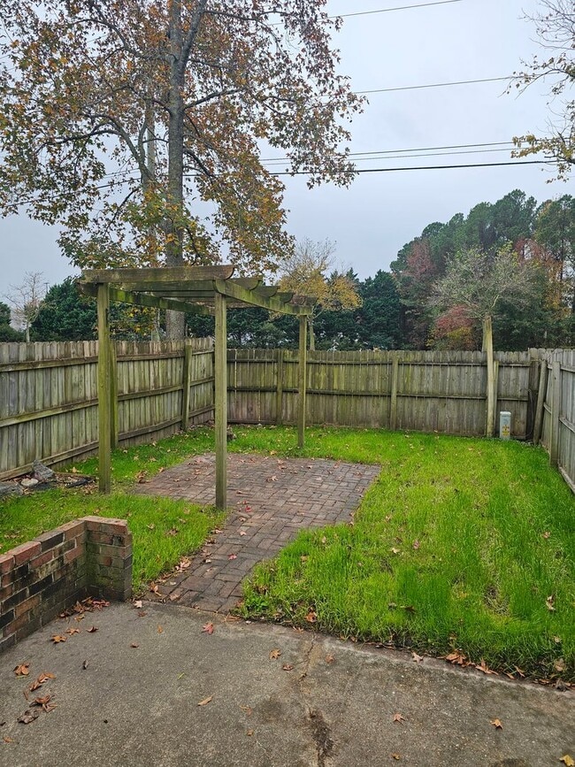 Building Photo - 1207 Haig Cir