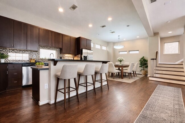 Building Photo - 1515 Birdsall St