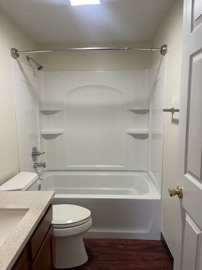 Building Photo - 1144 Prince Dr