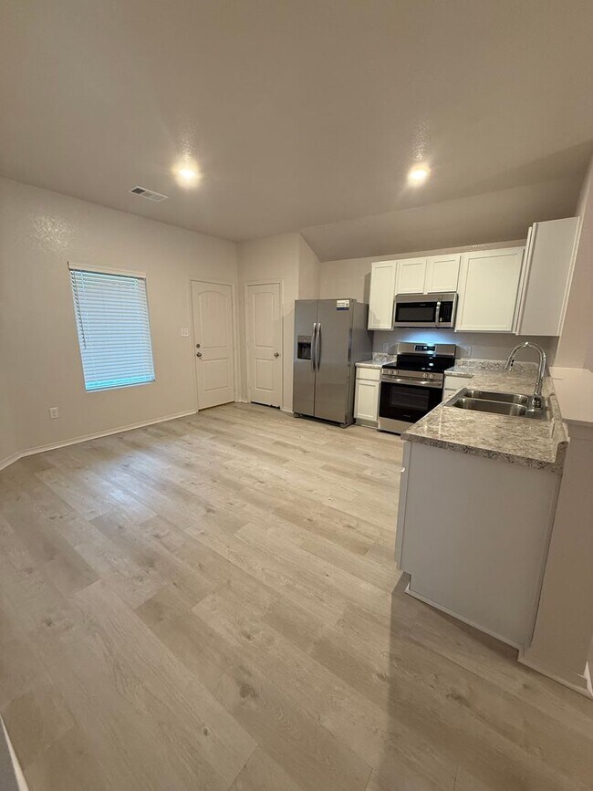 Building Photo - *Rent FREE until May1!* BRAND NEW Three Bedroom | Two Bathroom Home in Vilonia