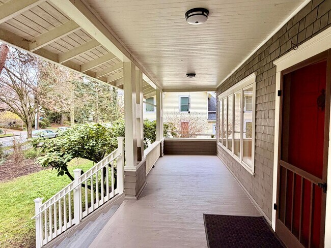 Building Photo - ROJAS