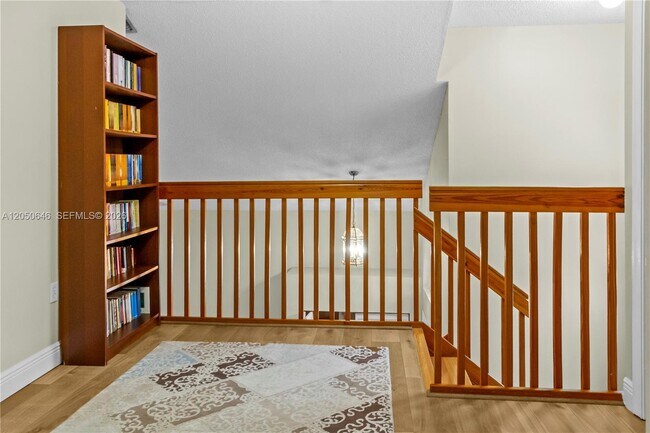 Building Photo - 6885 NW 75th Pl