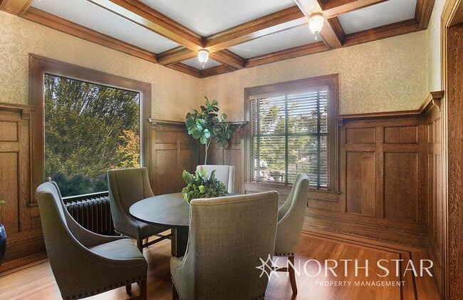 Building Photo - Live in a National Historic Home