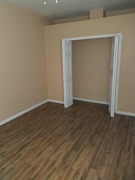 Building Photo - 3121 Urquhart St