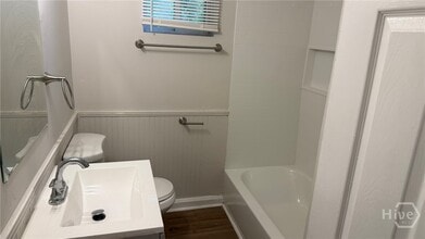 Building Photo - 38 Merrydell Dr