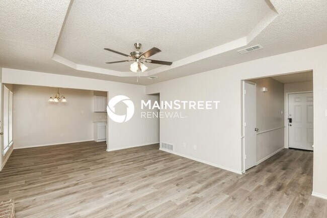 Building Photo - 3 Bedroom Pet-Friendly Home in ALVARADO, TX with Main Street Renewal