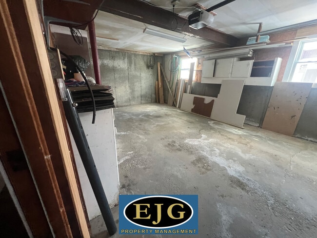 Building Photo - 75 Indian Acres Dr