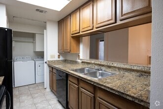 Building Photo - PRE-LEASE 2025/2026: ONE MONTH FREE!!! Opt...