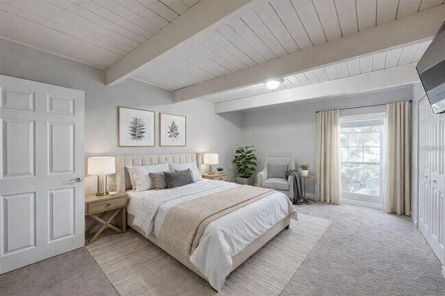 Building Photo - 772 E Michigan St