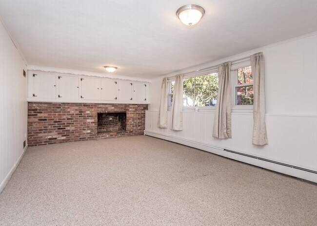Building Photo - 59 Hobbs Brook Rd