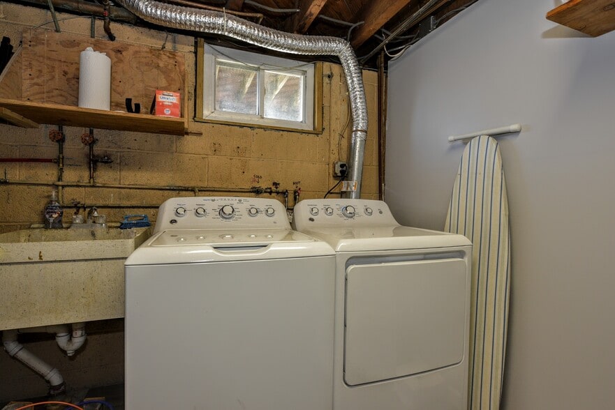 Washer Dryer - 200 Prospect Ave