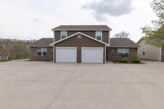 Building Photo - 3306 E St Charles Rd