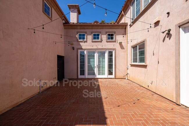 Building Photo - 316 Surfrider Way
