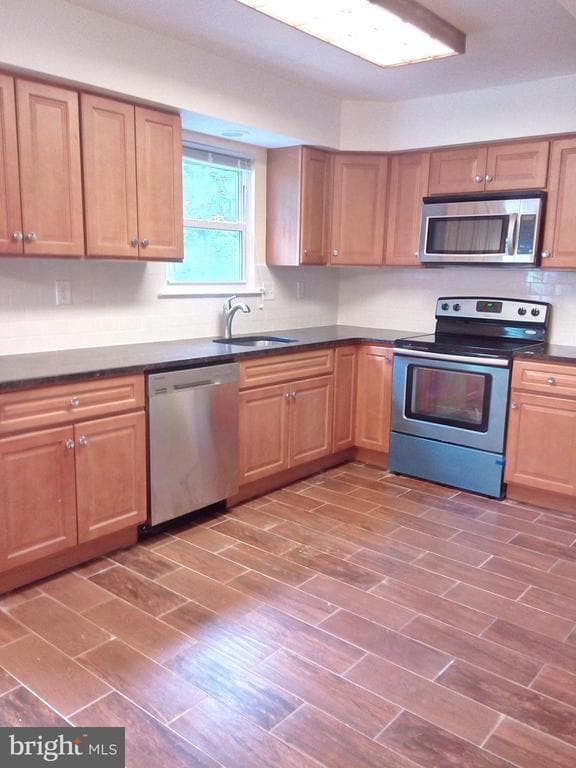 Building Photo - 313 Carleton Ln