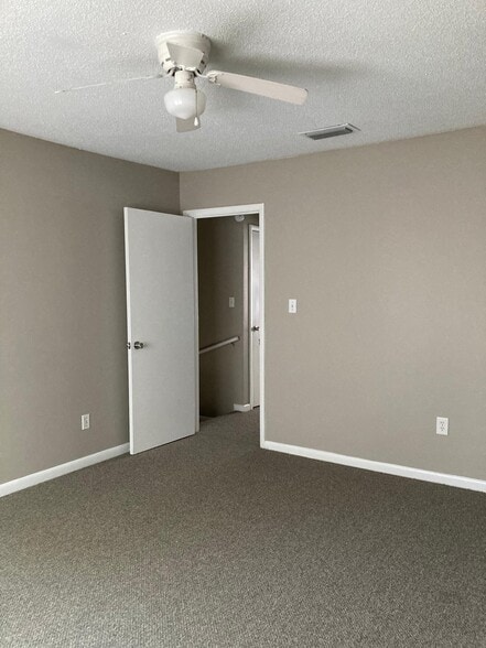 Building Photo - 2030 Kings Gate Cir