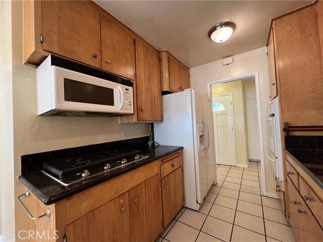 Building Photo - 4075 Mt Vernon Ave