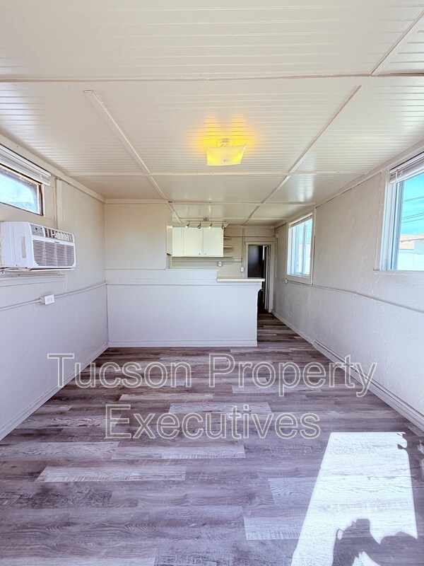 Building Photo - 234 E 32nd St