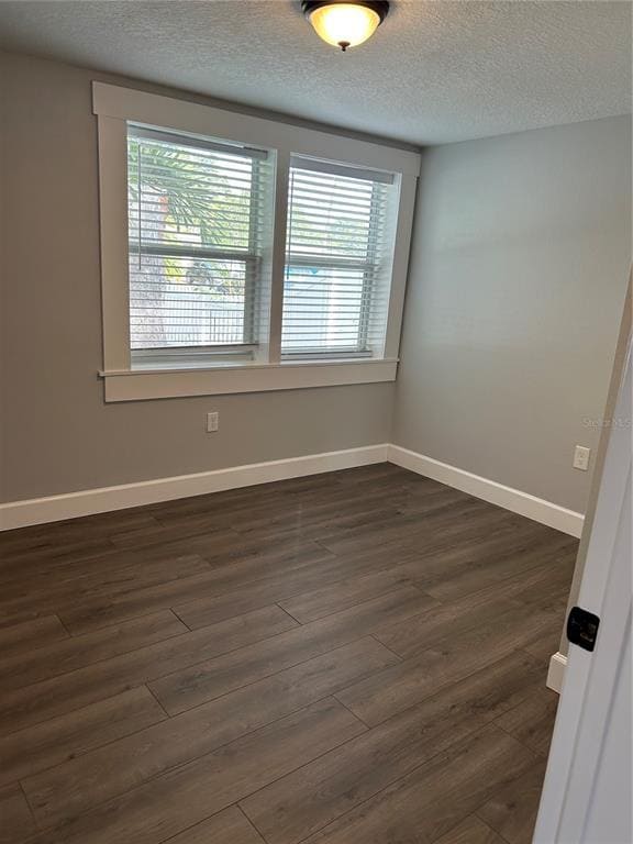 Building Photo - 2108 W Powhatan Ave