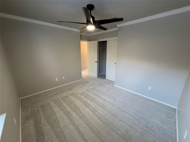 Building Photo - 2109 Rockland Dr