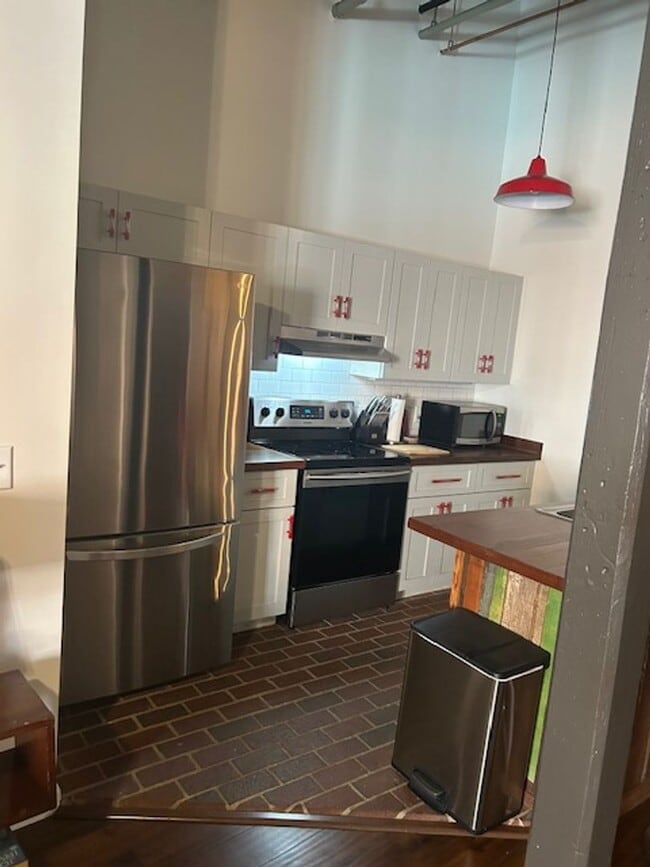 Building Photo - Cotton Exchange #202 - Available Now