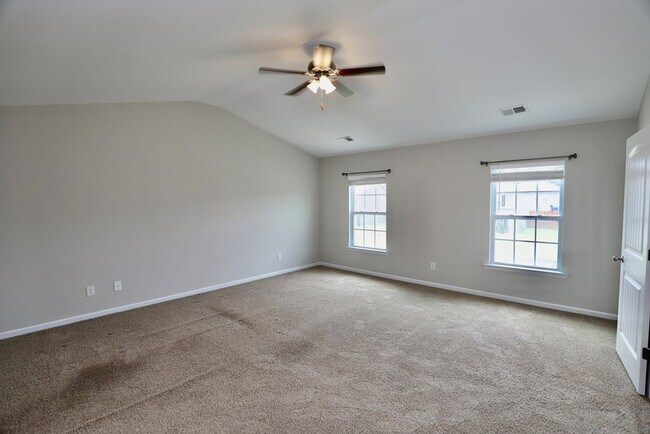 Building Photo - 3680 Moseley Dr