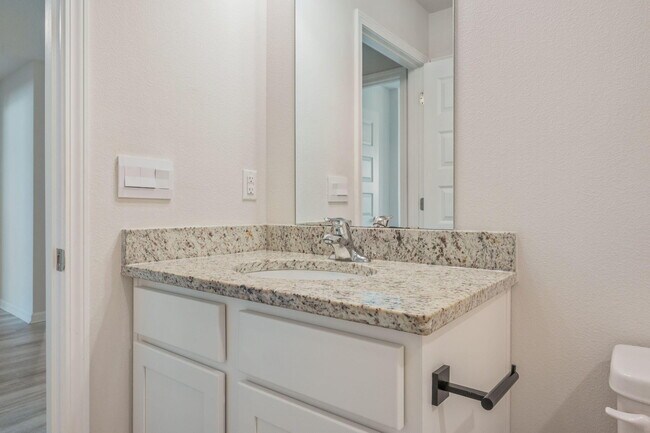 Building Photo - 5092 Gaineswood Dr
