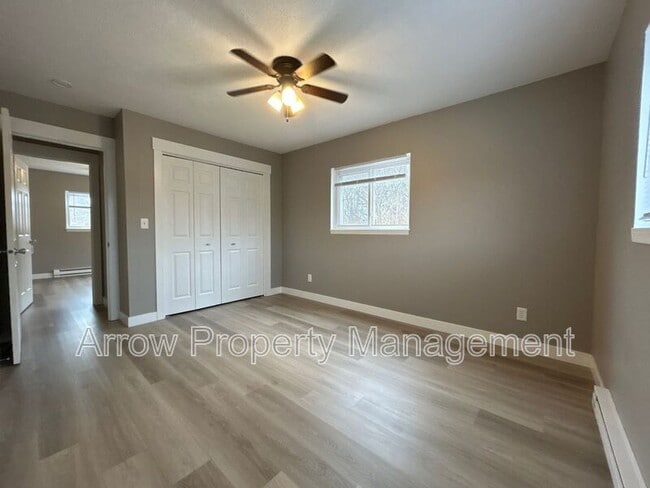 Building Photo - 222 Park Ave