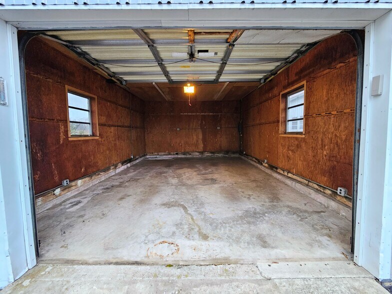 Building Photo - 105 S Windy Mansion Rd