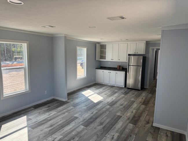 Building Photo - 506 Elkins Rd